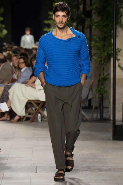 Look 20